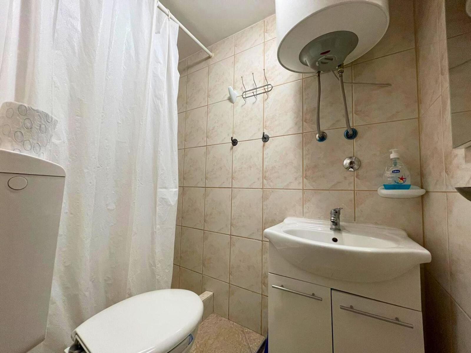 Apartmani Tominac 茨里克韦尼察 外观 照片