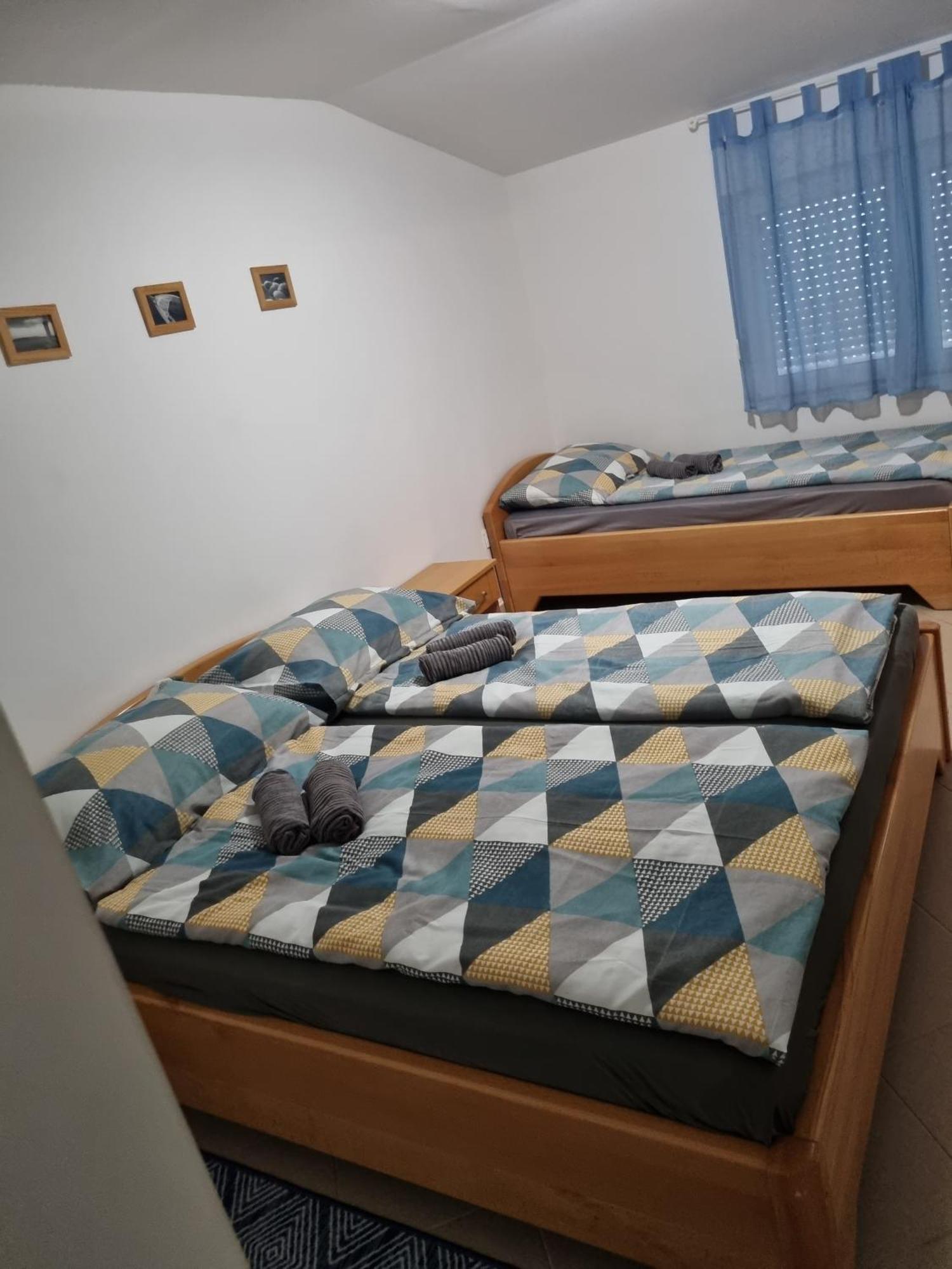 Apartmani Tominac 茨里克韦尼察 外观 照片